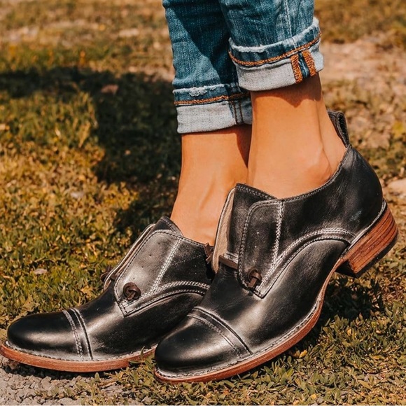 New in Box Freebird by Steven Mabel oxfords. Size 8. Perfect condition - Picture 2 of 5